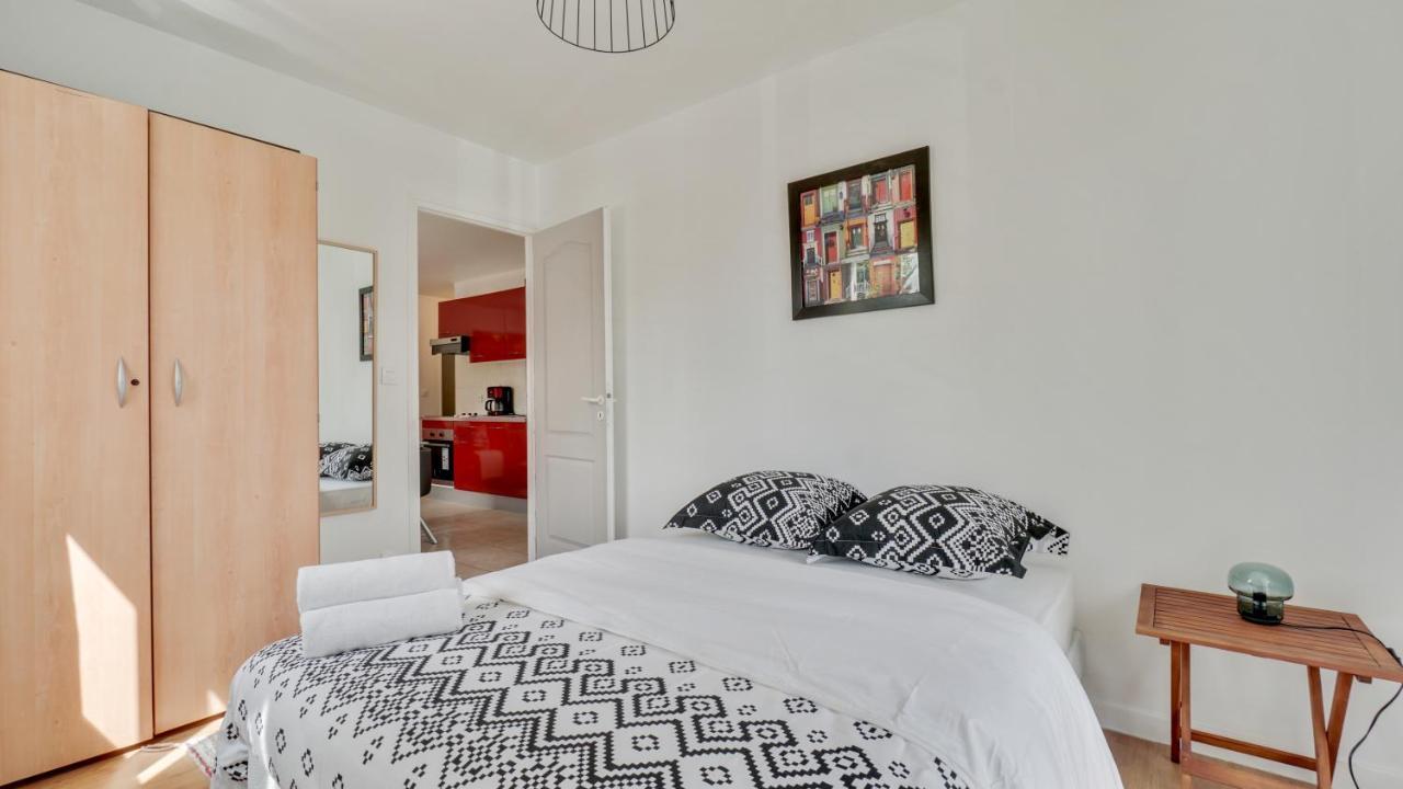 Chic Apart With Parking Near Paris Apartamento Aubervilliers Exterior foto