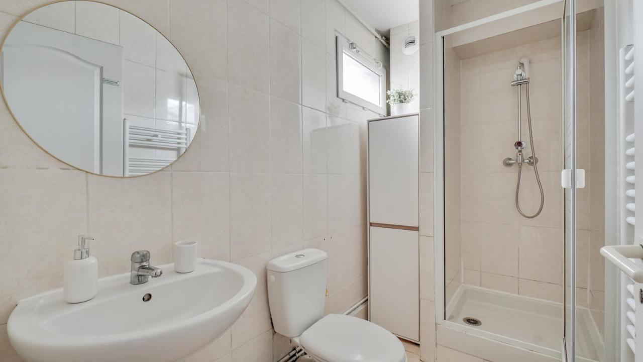 Chic Apart With Parking Near Paris Apartamento Aubervilliers Exterior foto