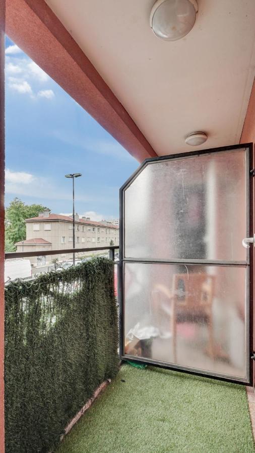Chic Apart With Parking Near Paris Apartamento Aubervilliers Exterior foto